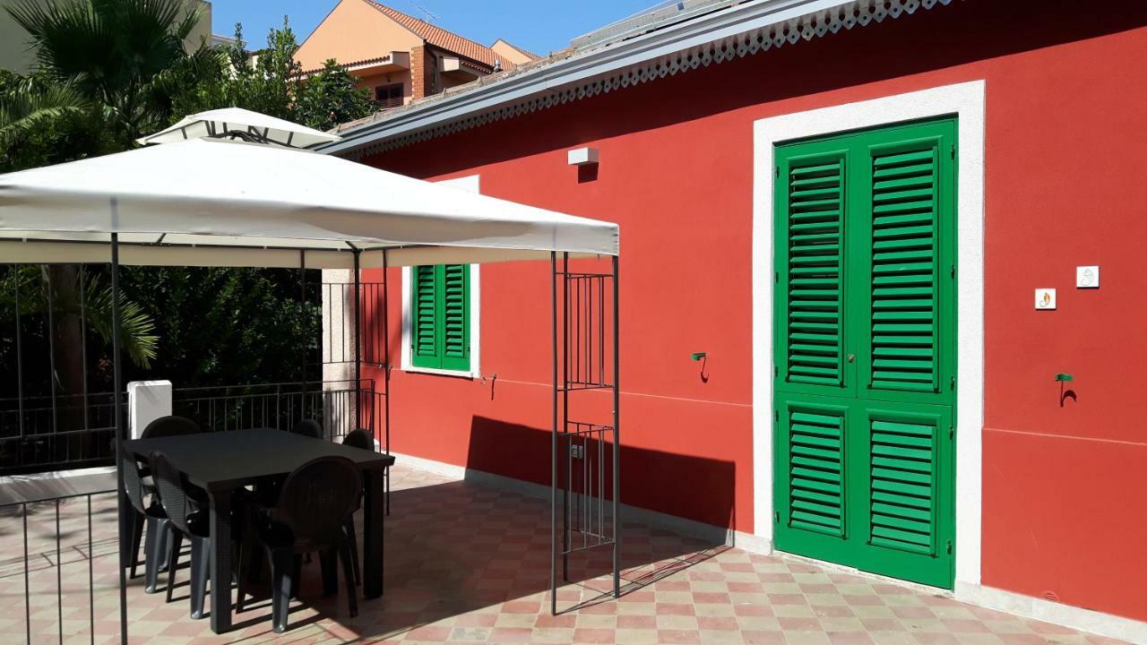 Giardino Labruto Apartment Messina Bagian luar foto