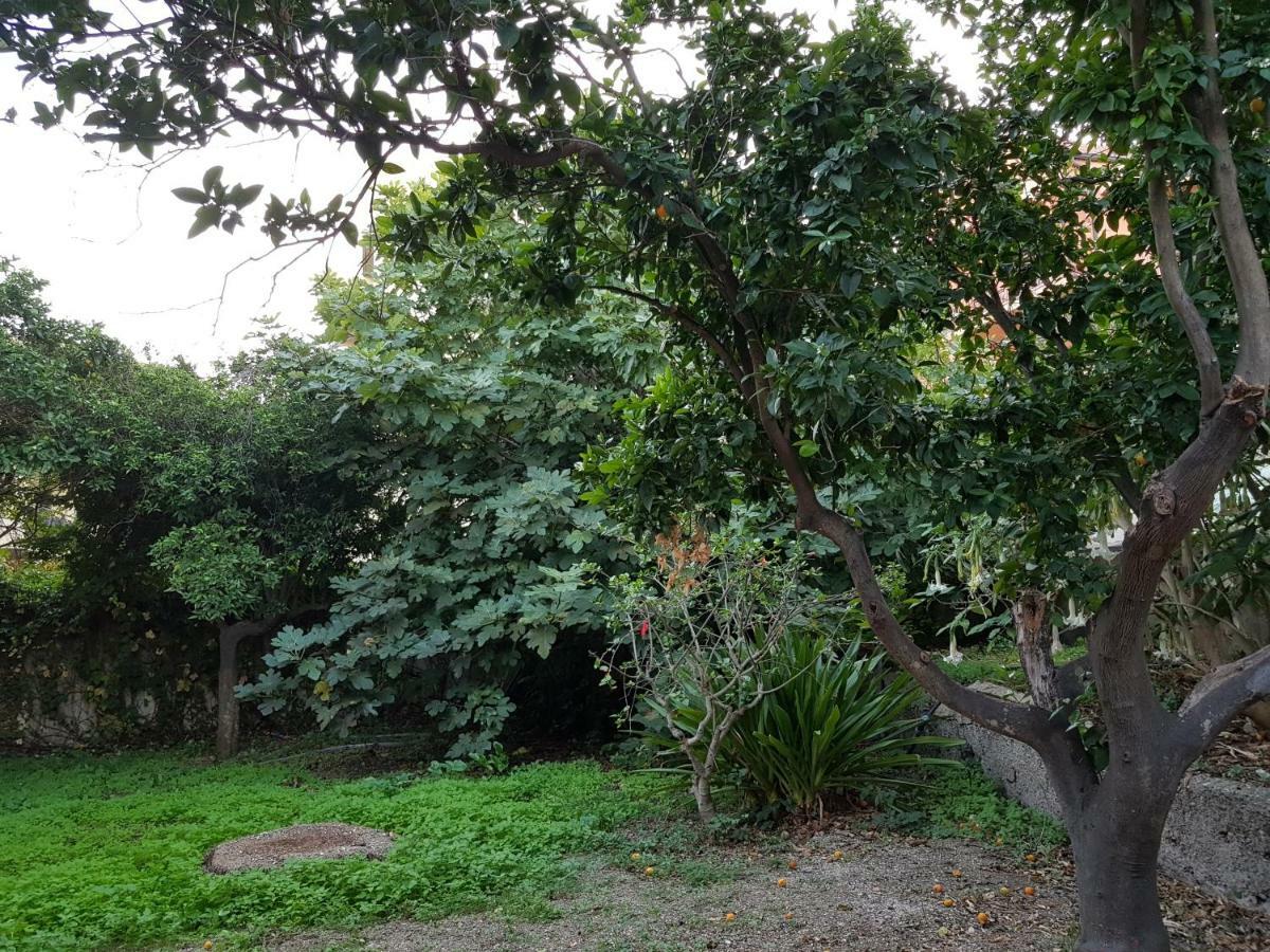Giardino Labruto Apartment Messina Bagian luar foto