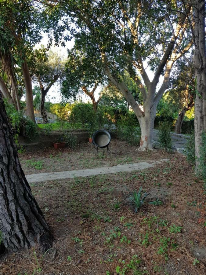 Giardino Labruto Apartment Messina Bagian luar foto